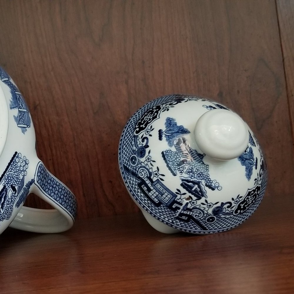 Churchill Willow Blue Tea Pot - Picture 8 of 9